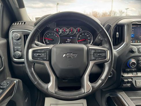 Used 2020 Chevrolet Silverado 1500 LT Trail Boss AWD/4WD image 15