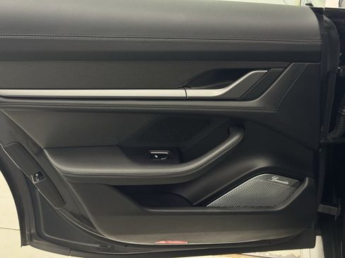 Used 2021 Porsche Taycan Turbo S image 19