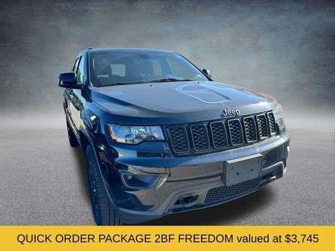 Used 2021 Jeep Grand Cherokee Freedom Edition AWD/4WD image 2