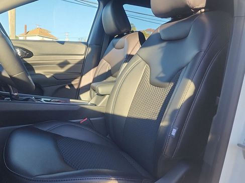 New 2026 Jeep Compass Latitude w/ Quick Order Package 29K image 12