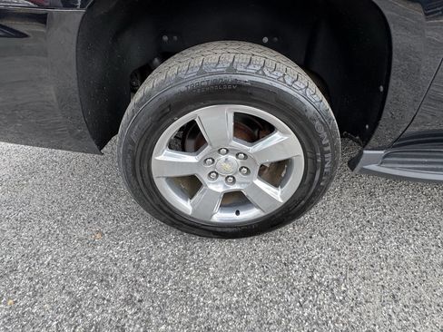 Used 2018 Chevrolet Suburban LT image 70