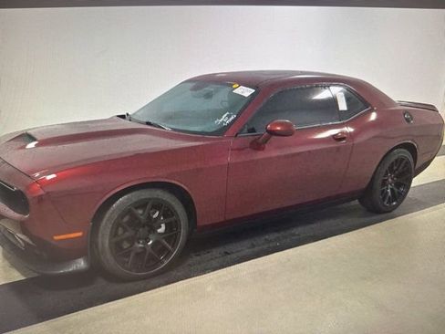 Used 2021 Dodge Challenger GT image 1