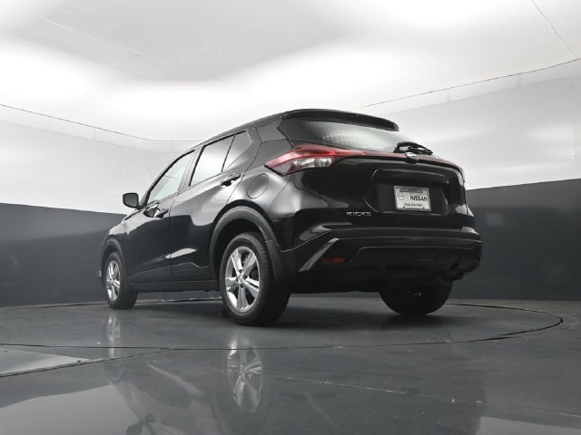 Certified 2025 Nissan Kicks Play S FWD image 32