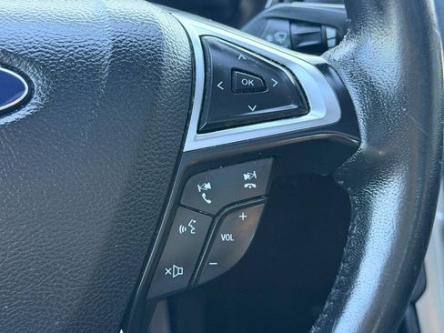 Used 2017 Ford Fusion SE w/ Equipment Group 201A FWD image 28