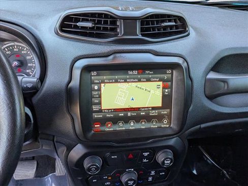 Used 2022 Jeep Renegade Latitude w/ Convenience Group image 12