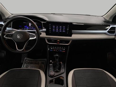 Used 2025 Volkswagen Taos SE image 20