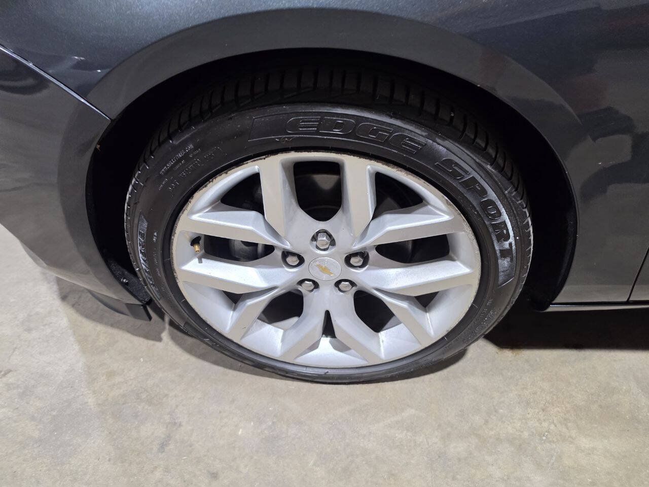 Used 2018 Chevrolet Impala Premier FWD image 23