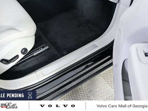 Certified 2023 Volvo XC60 B5 Plus w/ Climate Package image 27