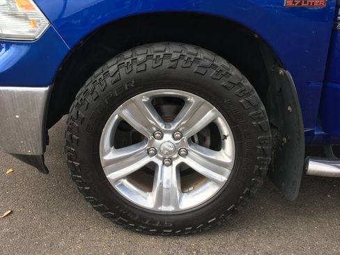 Used 2019 RAM 1500 Classic SLT w/ SLT Plus D←cor Group AWD/4WD image 39