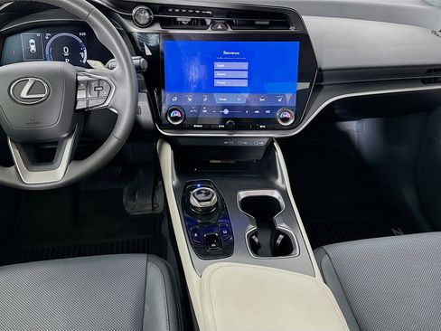 Used 2024 Lexus RZ 450e Premium w/ Accessory Package (Z1) image 27