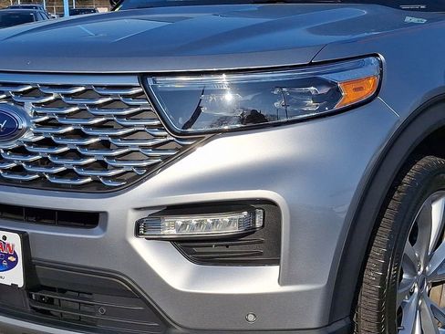 Used 2023 Ford Explorer Platinum w/ Technology Package image 10