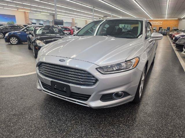 Used 2014 Ford Fusion SE w/ Equipment Group 201A FWD image 2