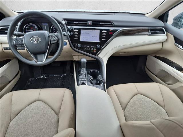 Used 2018 Toyota Camry LE FWD image 16