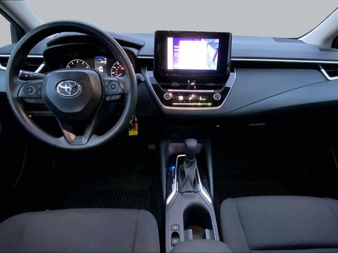 Used 2025 Toyota Corolla LE FWD image 15
