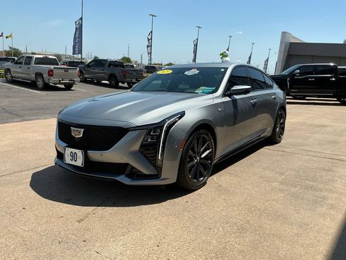 Used 2025 Cadillac CT5 V w/ Technology Package RWD image 5