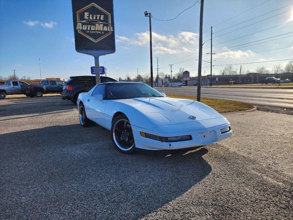 Used 1994 Chevrolet Corvette Coupe RWD image 1
