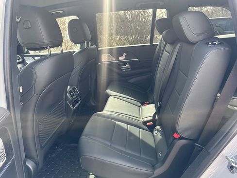 New 2025 Mercedes-Benz GLS 450 4MATIC image 16