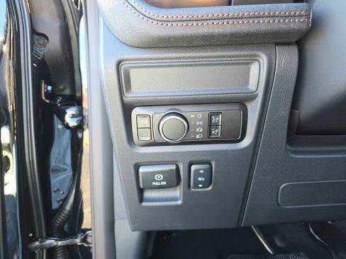 New 2025 Ford F150 Lightning Lariat image 25