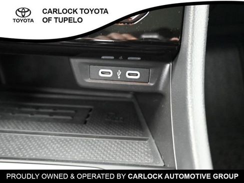 Used 2025 Volkswagen Jetta SE w/ Sunroof Package image 14