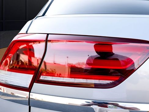 Used 2023 Volkswagen Atlas Cross Sport SEL Premium R-Line image 38