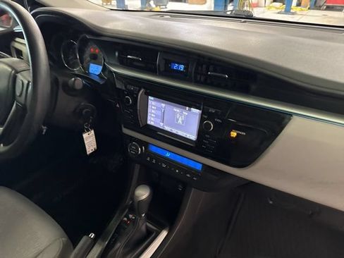 Used 2016 Toyota Corolla LE FWD image 15