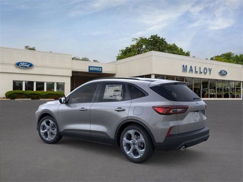 Used 2026 Ford Escape ST-Line w/ Cold Weather Package image 4