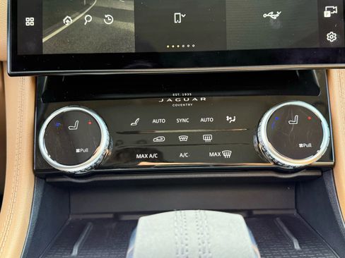 Used 2022 Jaguar F-PACE S image 28