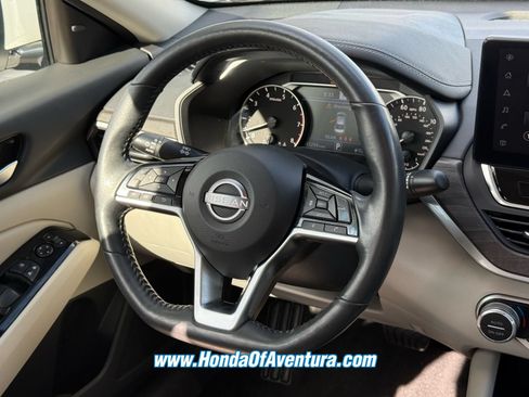 Used 2024 Nissan Altima 2.5 SL FWD image 16
