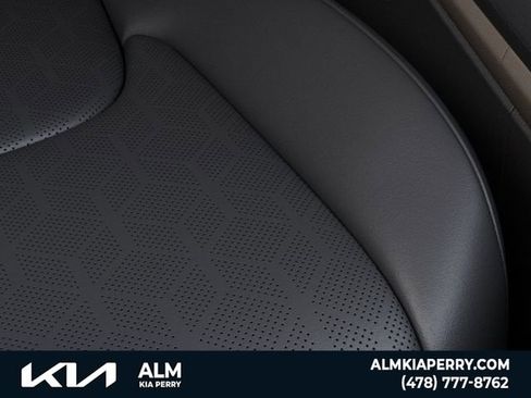 New 2026 Kia Carnival FWD image 24