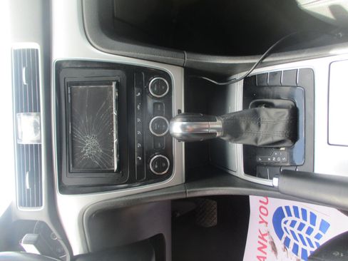 Used 2012 Volkswagen Passat 2.5 SE image 11