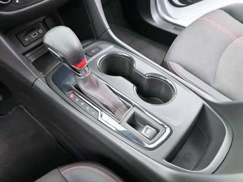 Used 2023 Chevrolet Equinox RS FWD image 25