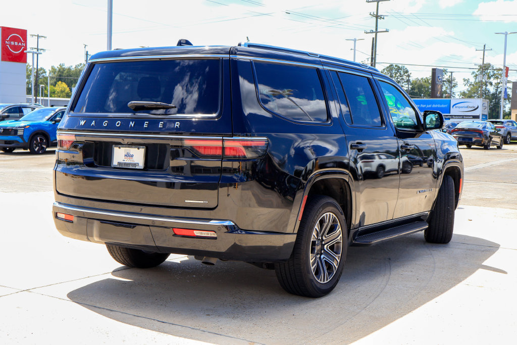 Used 2024 Jeep Wagoneer Series II w/ Flexible Seating Group RWD image 22