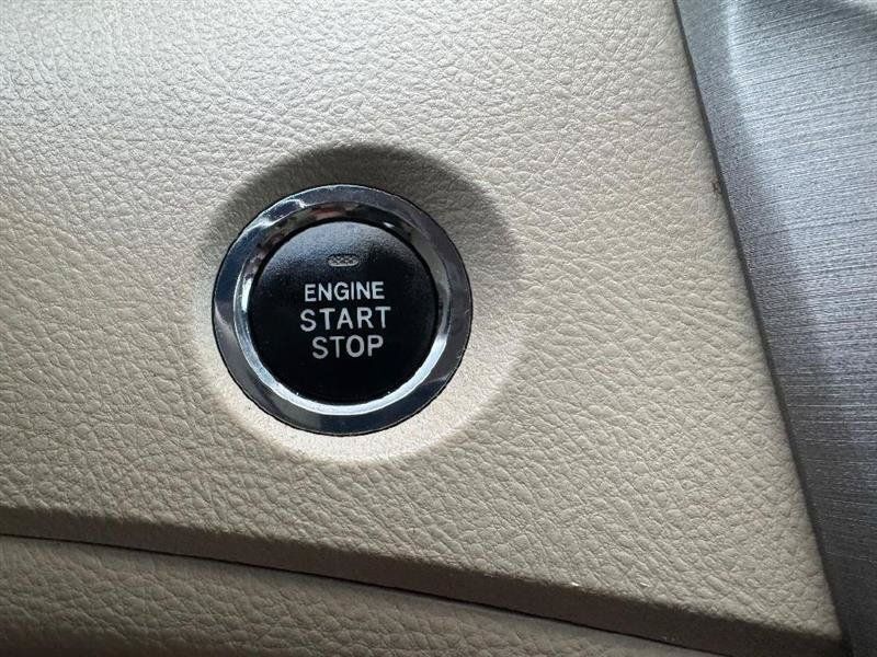 Used 2011 Toyota Avalon Limited FWD image 39