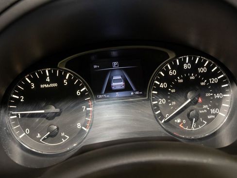 Used 2018 Nissan Altima 2.5 SR w/ SR Special Edition image 18