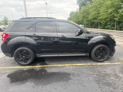 Used 2017 Chevrolet Equinox LT w/ Midnight Edition FWD image 6