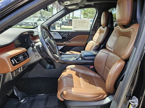 Certified 2022 Lincoln Aviator Grand Touring w/ Equipment Group 301A image 3