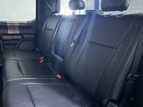 Used 2019 Ford F250 Lariat image 13