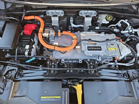 Used 2024 Nissan Ariya AWD image 23