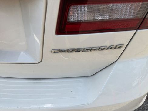 Used 2016 Dodge Journey Crossroad w/ Popular Equipment Group FWD image 9