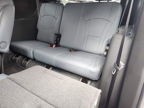 Used 2023 Buick Enclave Premium image 10