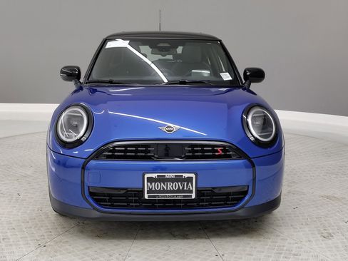New 2026 MINI Cooper S image 2