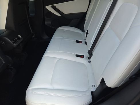 Used 2021 Tesla Model Y Performance image 17