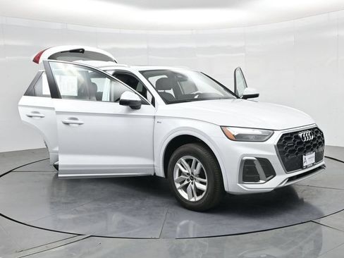 Used 2023 Audi Q5 2.0T Premium w/ Convenience Package AWD/4WD image 42