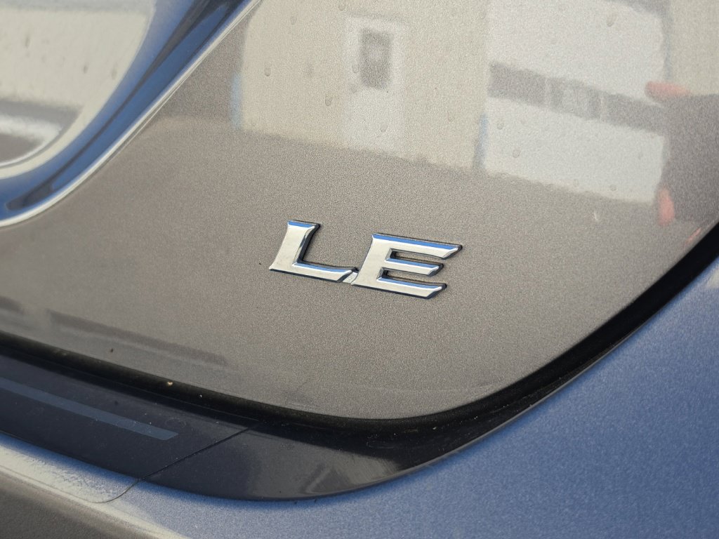 Used 2019 Toyota Camry LE FWD image 7