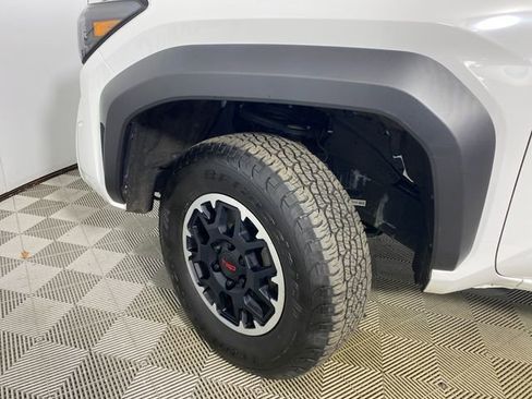 Used 2024 Toyota Tacoma TRD Off-Road AWD/4WD image 23