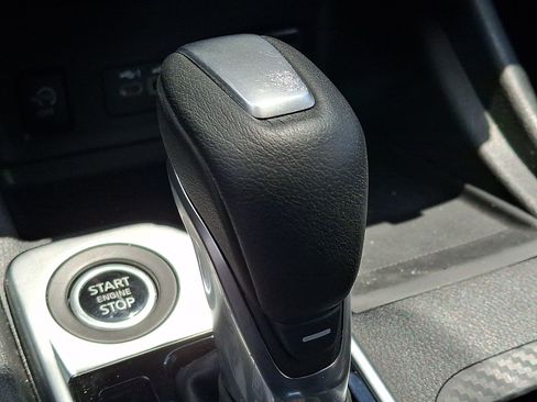Used 2025 Nissan Sentra SR w/ Midnight Edition FWD image 14
