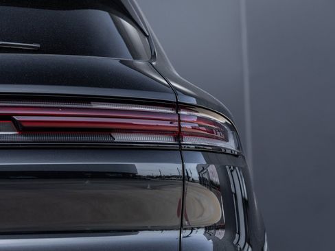 New 2026 Porsche Cayenne E-Hybrid image 14