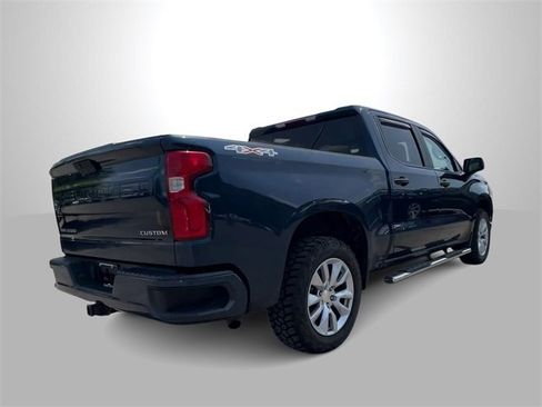 Used 2020 Chevrolet Silverado 1500 Custom w/ Custom Value Package image 8