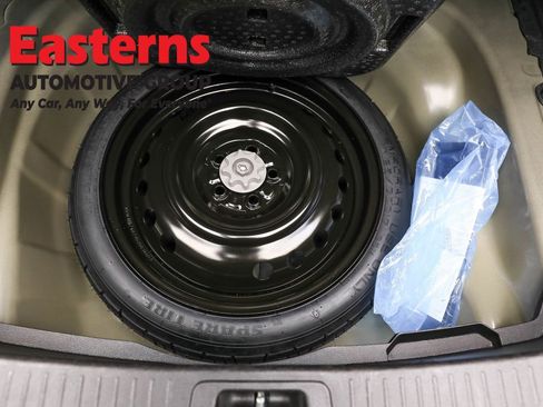 Used 2025 Toyota Corolla LE image 21