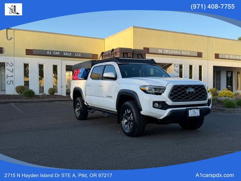 Used 2022 Toyota Tacoma TRD Off-Road AWD/4WD image 2
